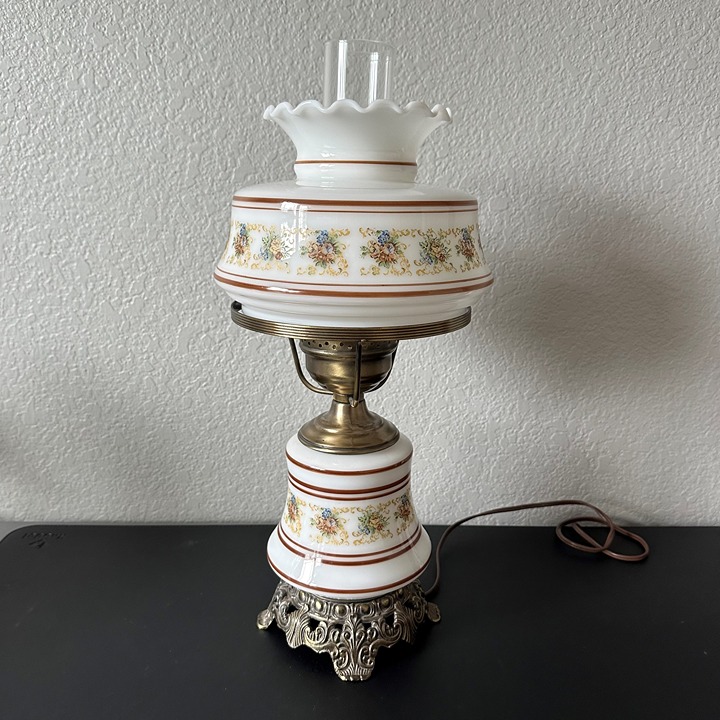 Vintage Quoizel Hurricane Lamp Abigail Adams Floral Gold Yellow 3 Light Settings