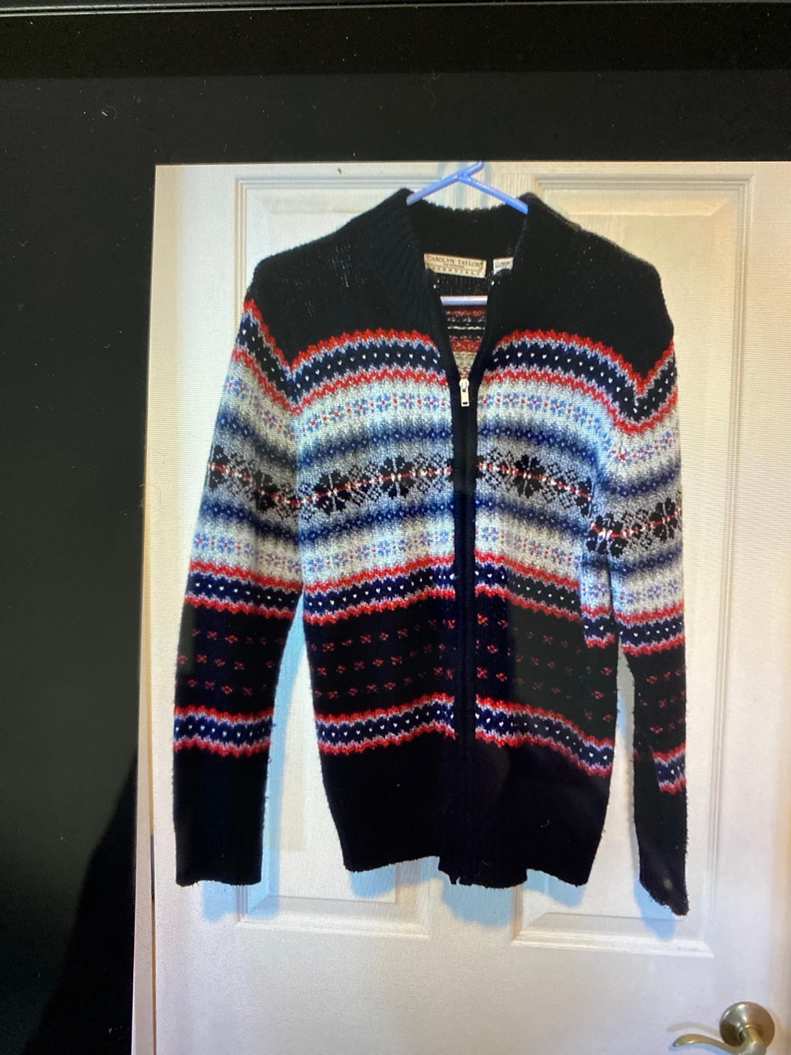 Vintage Carolyn Taylor zip up cardigan sweater