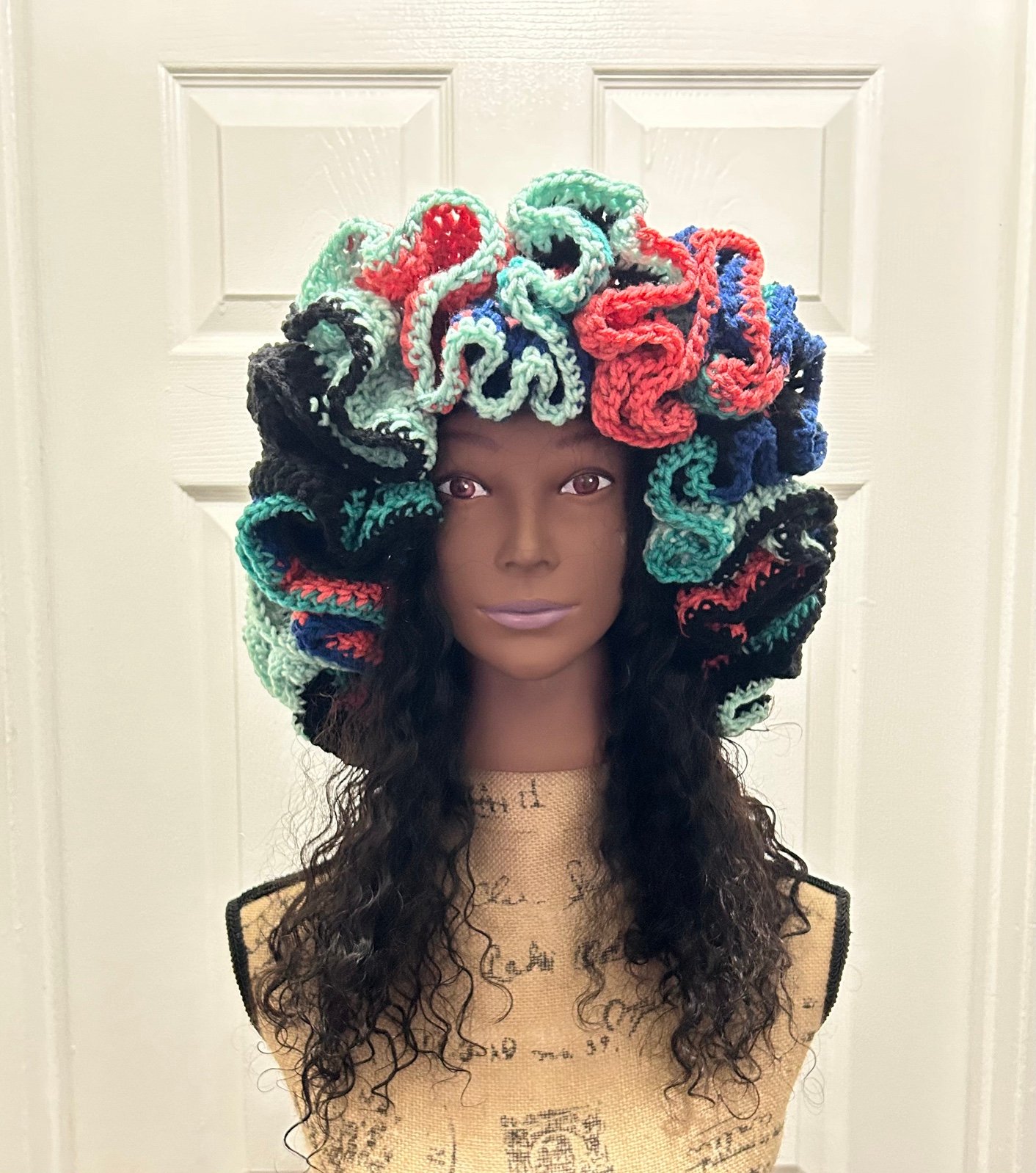 WOMENS XXTREMELY RUFFLED HAT