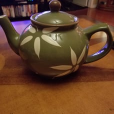 2 Florida Marketplace Teapots