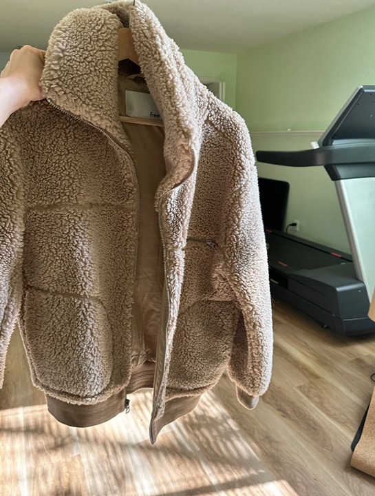 aritzia teddy jacket