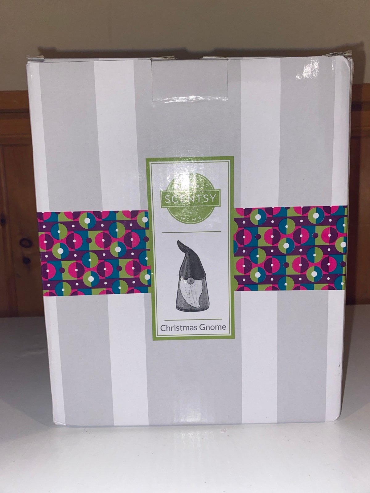 New unused Scentsy Christmas gnome wax warmer