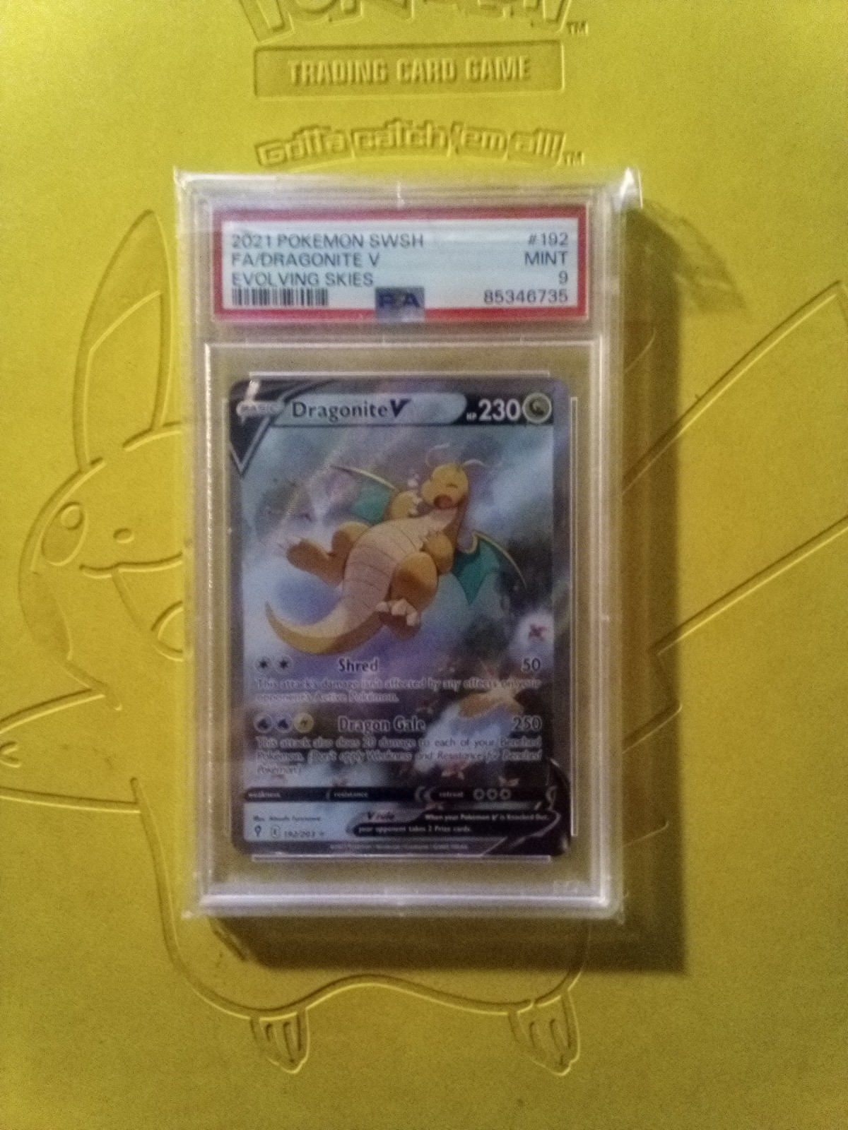PSA 9 DRAGONITE V
