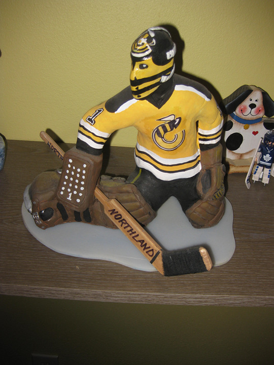 Mike Liut Cincinnati Stingers WHA hockey goalie artwork Mask statue figure