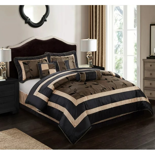 Nanshing Pastora Luxury 7-Piece Bedding Comforter Set with 3 BONUS Decorative Pi