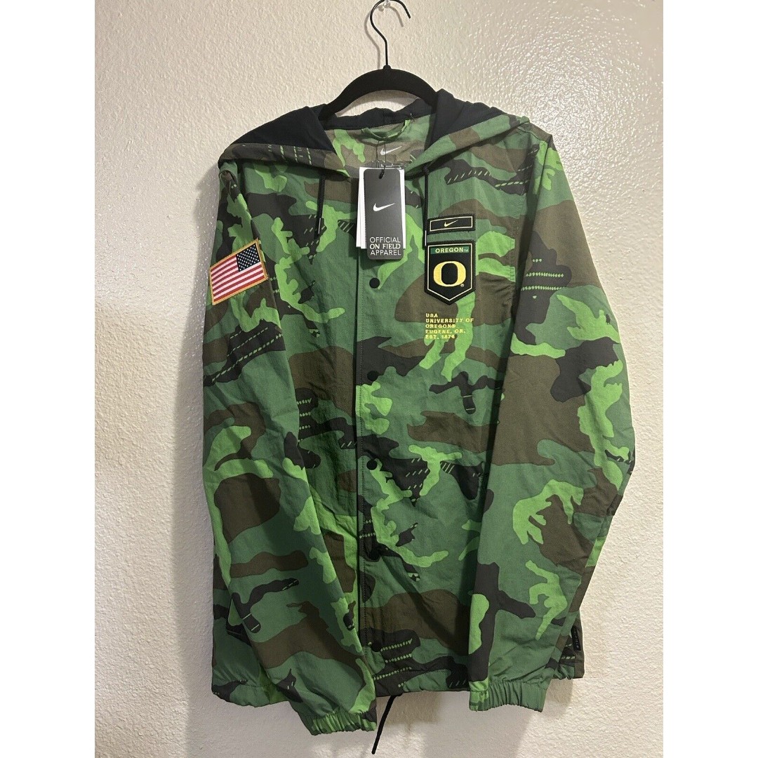 Small Nike College Oregon Men's Lightweight Army Camo Hood Jacket DN1720-328