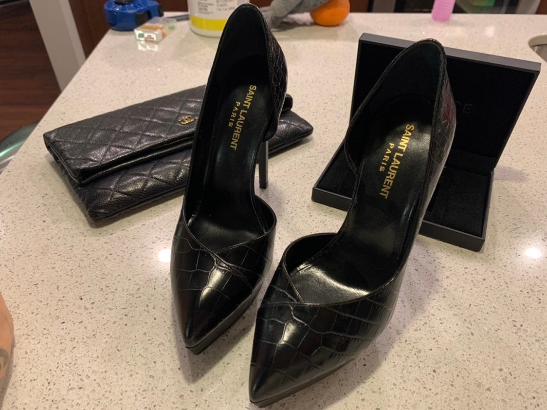 Saint Laurent pump heel