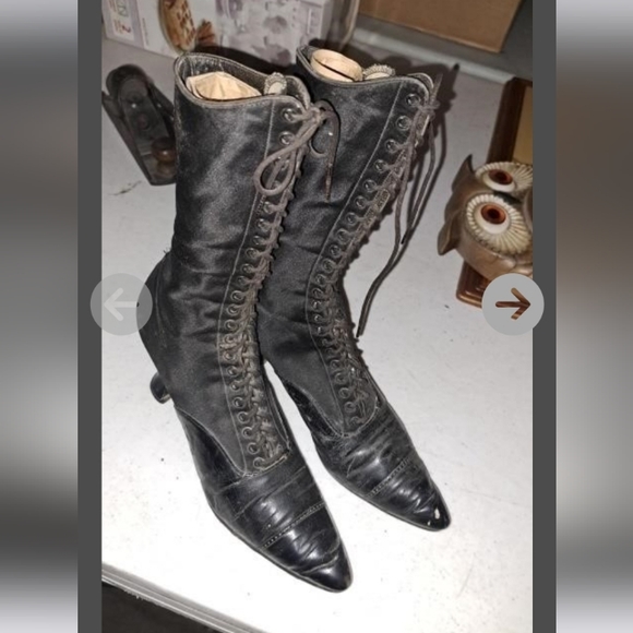 Antique early 1890-1920s Victorian witch black boots size unknown
