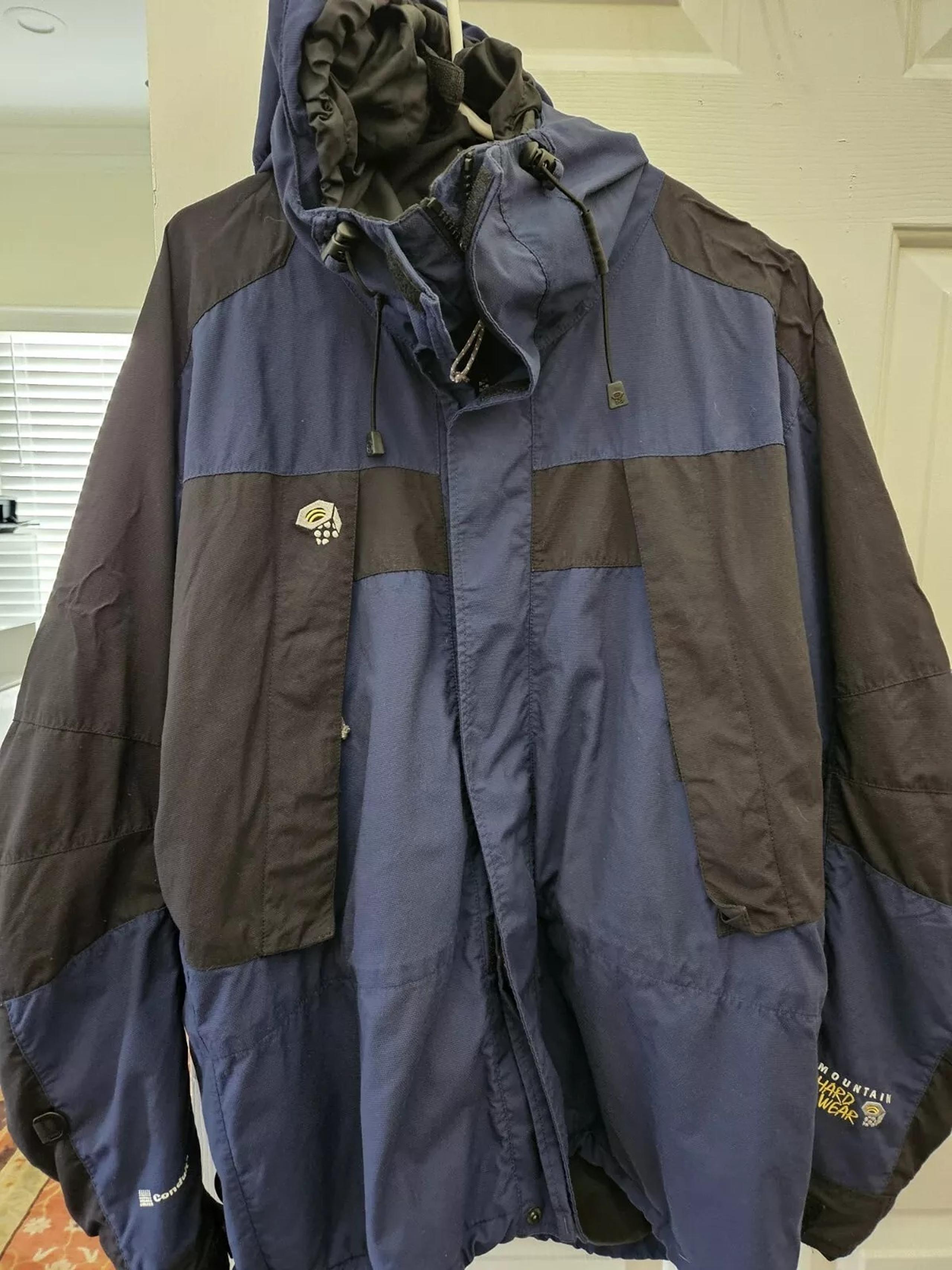 Mountain HardWear Jacket For Men Winter Coat Size Medium Blue & Black Jacket