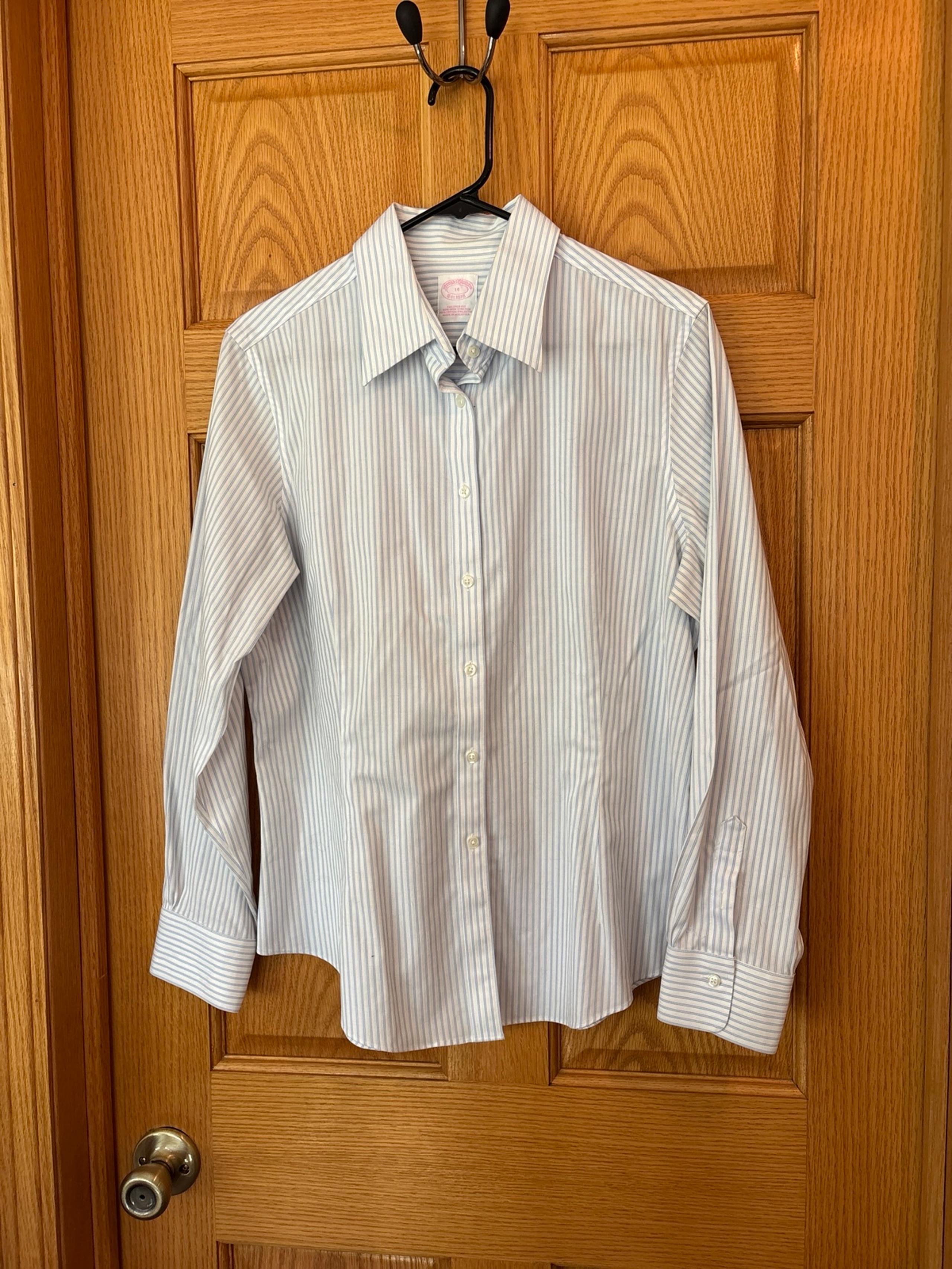 Brooks Brother Sz14 White & Blue Pin Striped Button Down Long Sleeve Dress Shirt