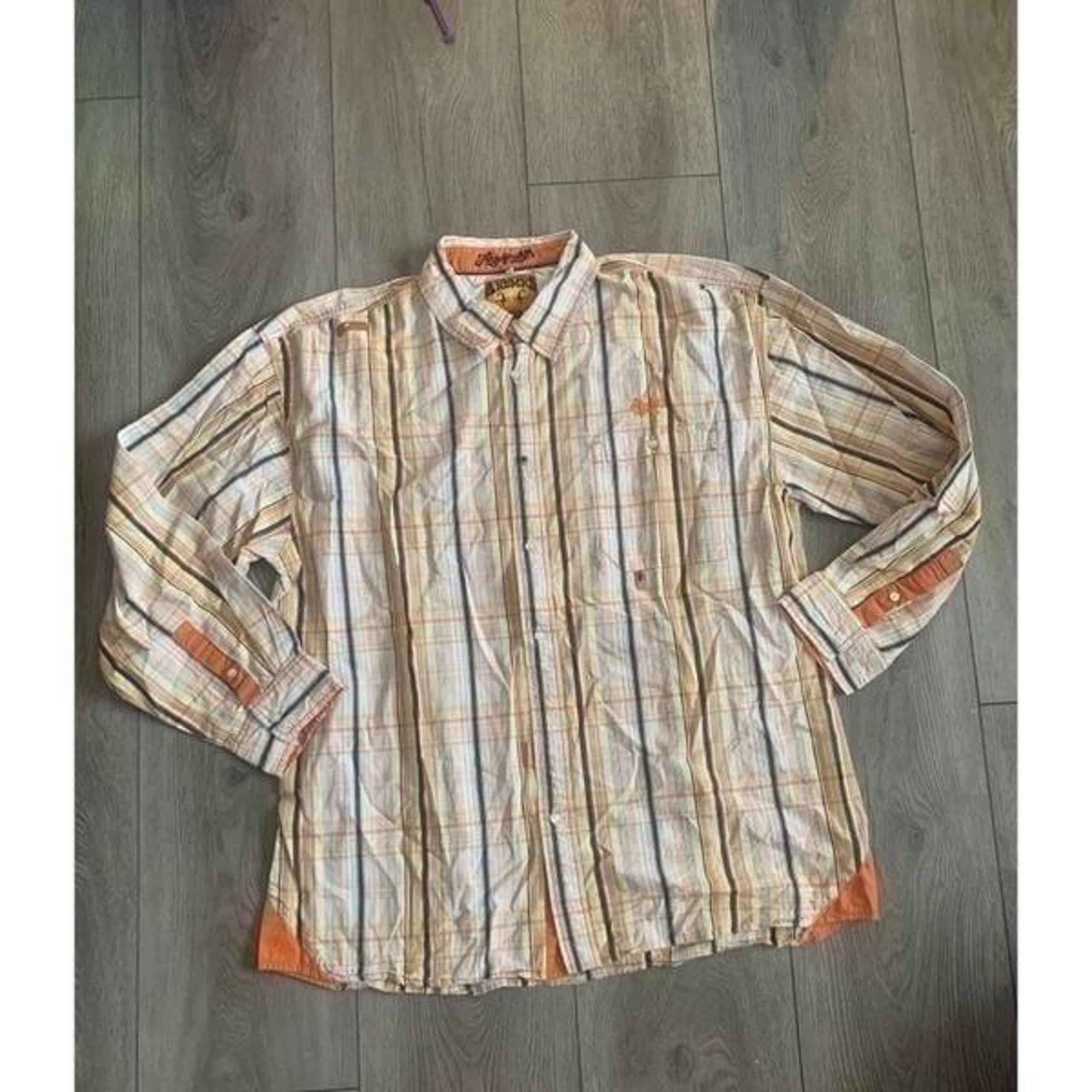 Akademiks vintage long sleeve button down shirt used