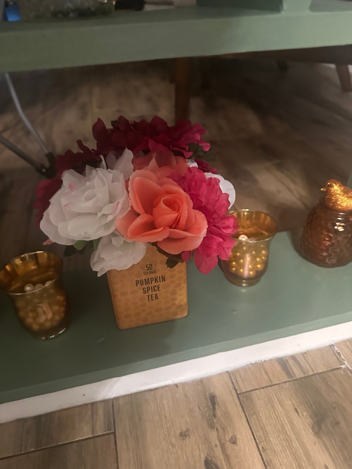 Floral Arrangement flower pens in Gold Tin