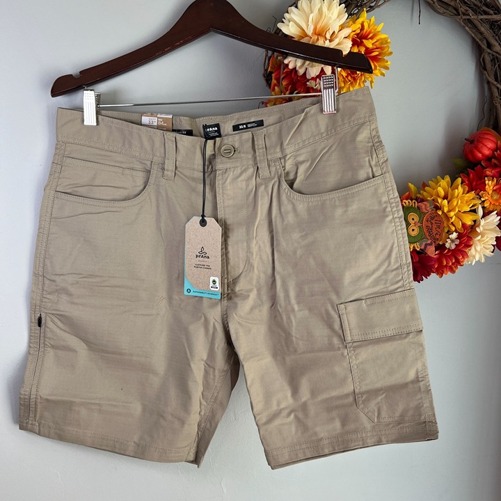 prAna Mens Standard Double Peak Hiking Short 33 Waist 8 Length in Sandbar