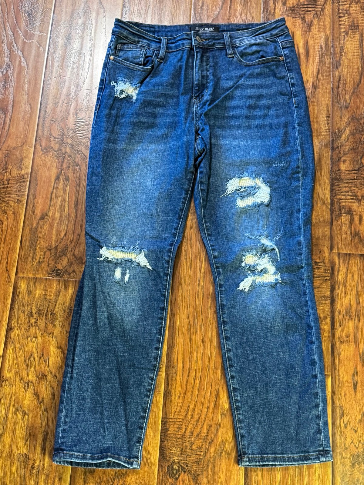 Judy Blue BoyFriend thermal patched