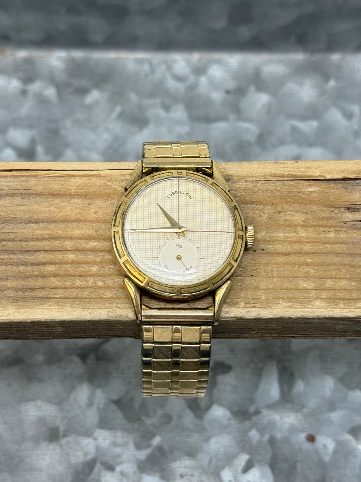 Vintage Lord Elgin Shockmaster Manual Wind Mens Watch with Waffle Dial, Working