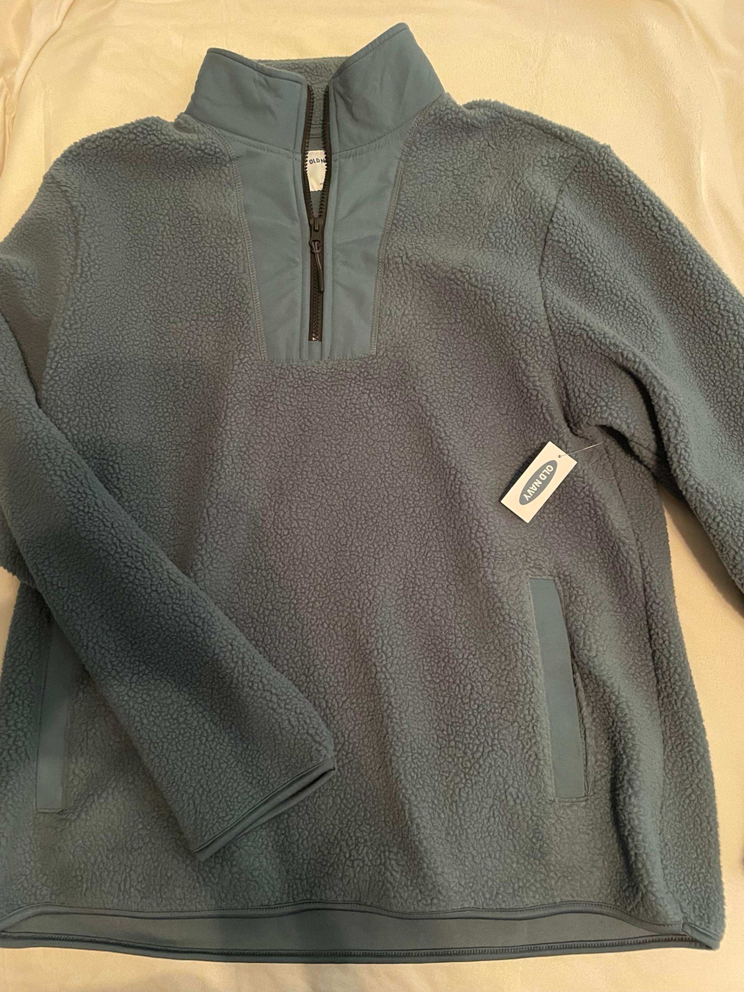 Old Navy Men’s Fleece Pullover