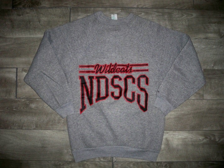 Vtg Discus Athletic North Dakota State College Wildcats Sweatshirt Size Large