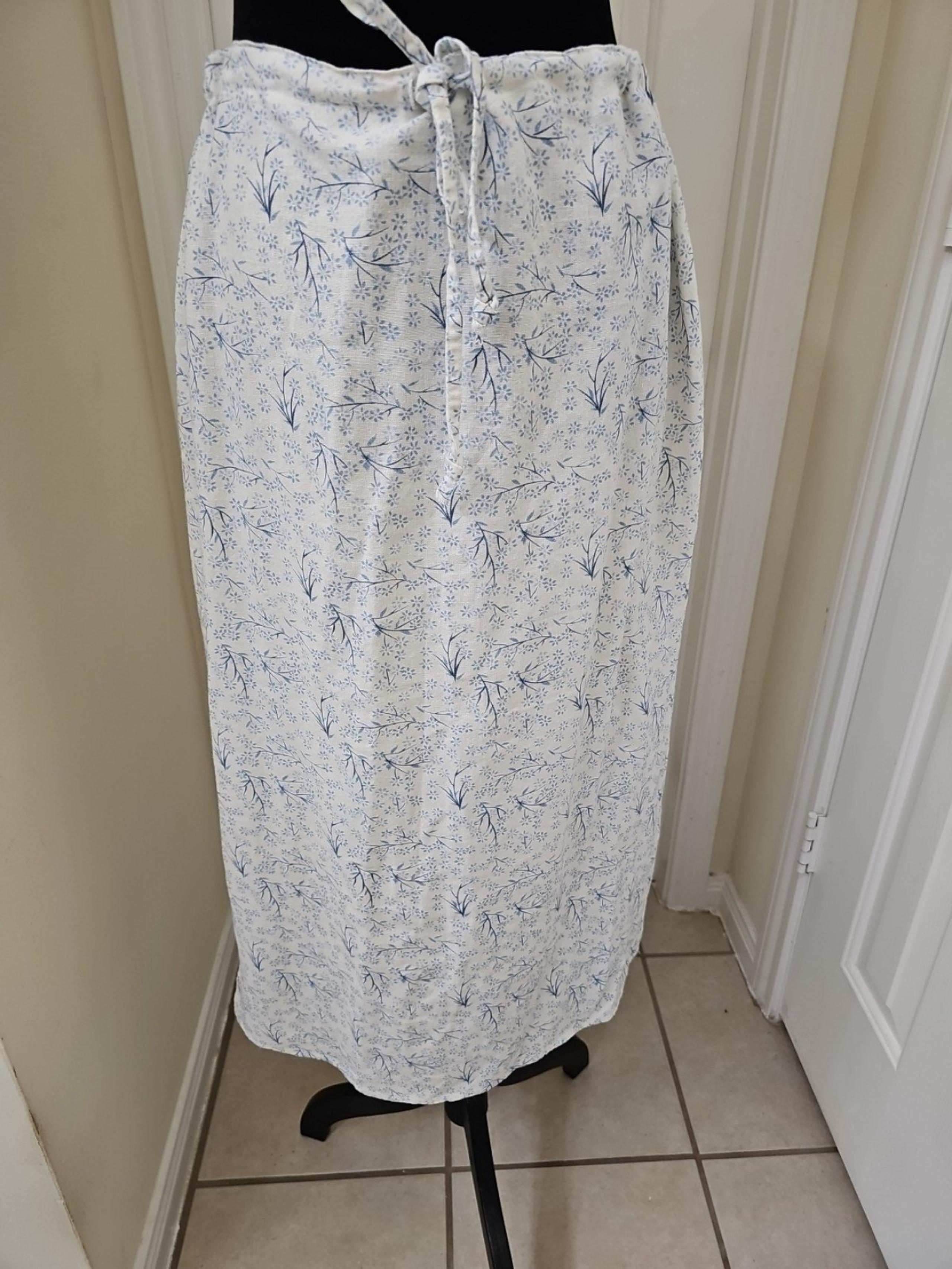 PETITE SOPHISTICATE Floral Maxi Skirt White BLUE Blue Floral Linen SKIRT PM VTG