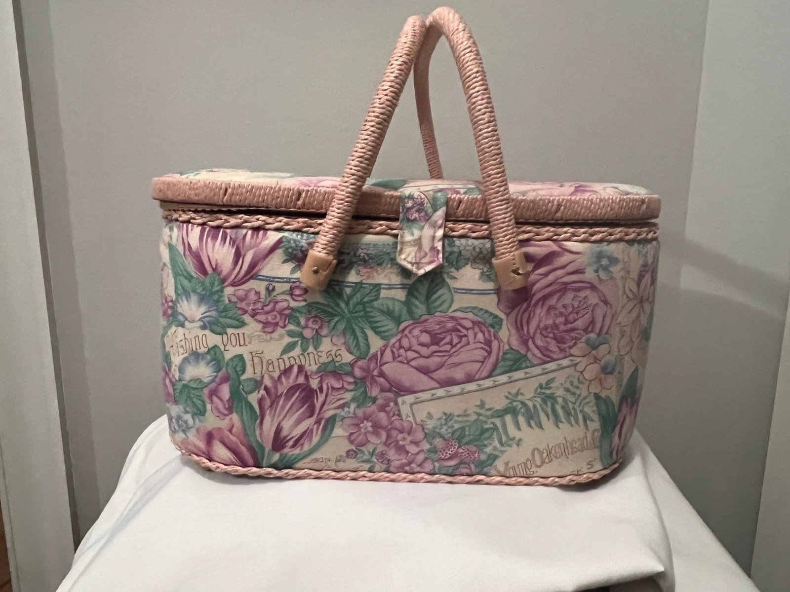 SEWING BASKET- VINTAGE- LARGE FLORAL WITH REMOVABLE TRAY/ FOOTED BOTTOM