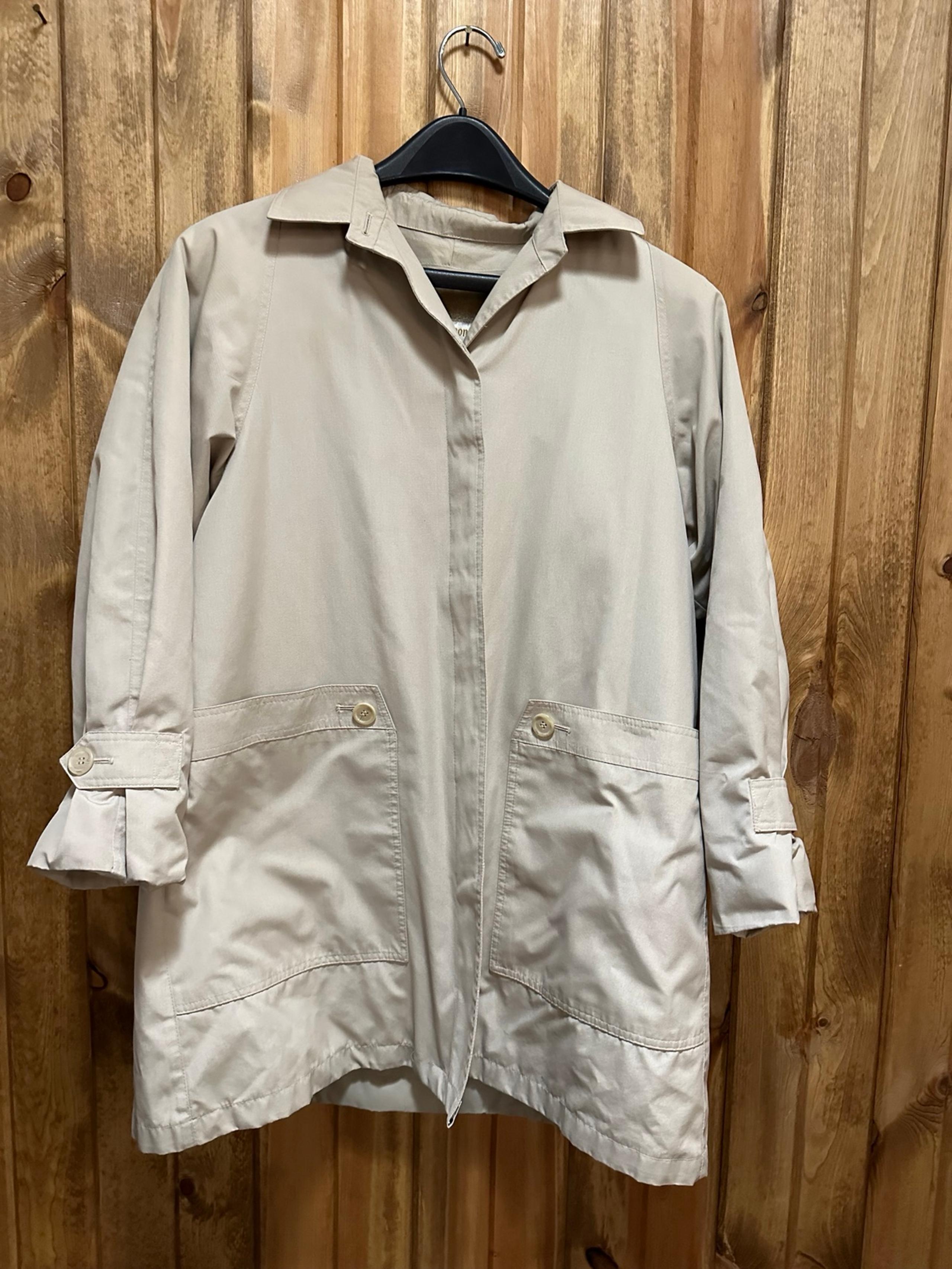 Womens 12 London Fog cream trench vintage