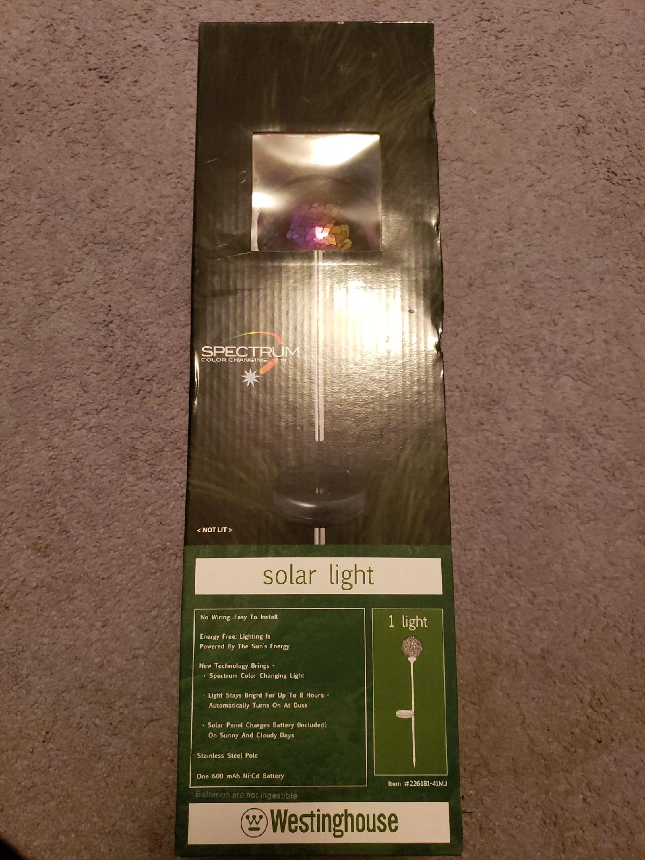 Westinghouse color changing solar light