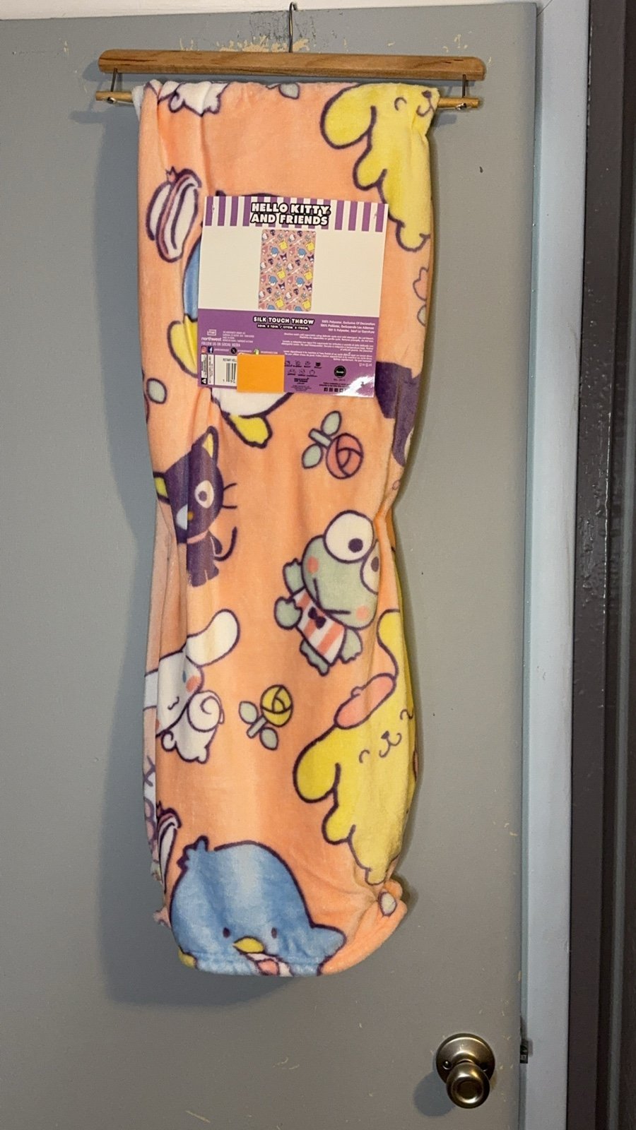Hello Kitty & Friends Throw