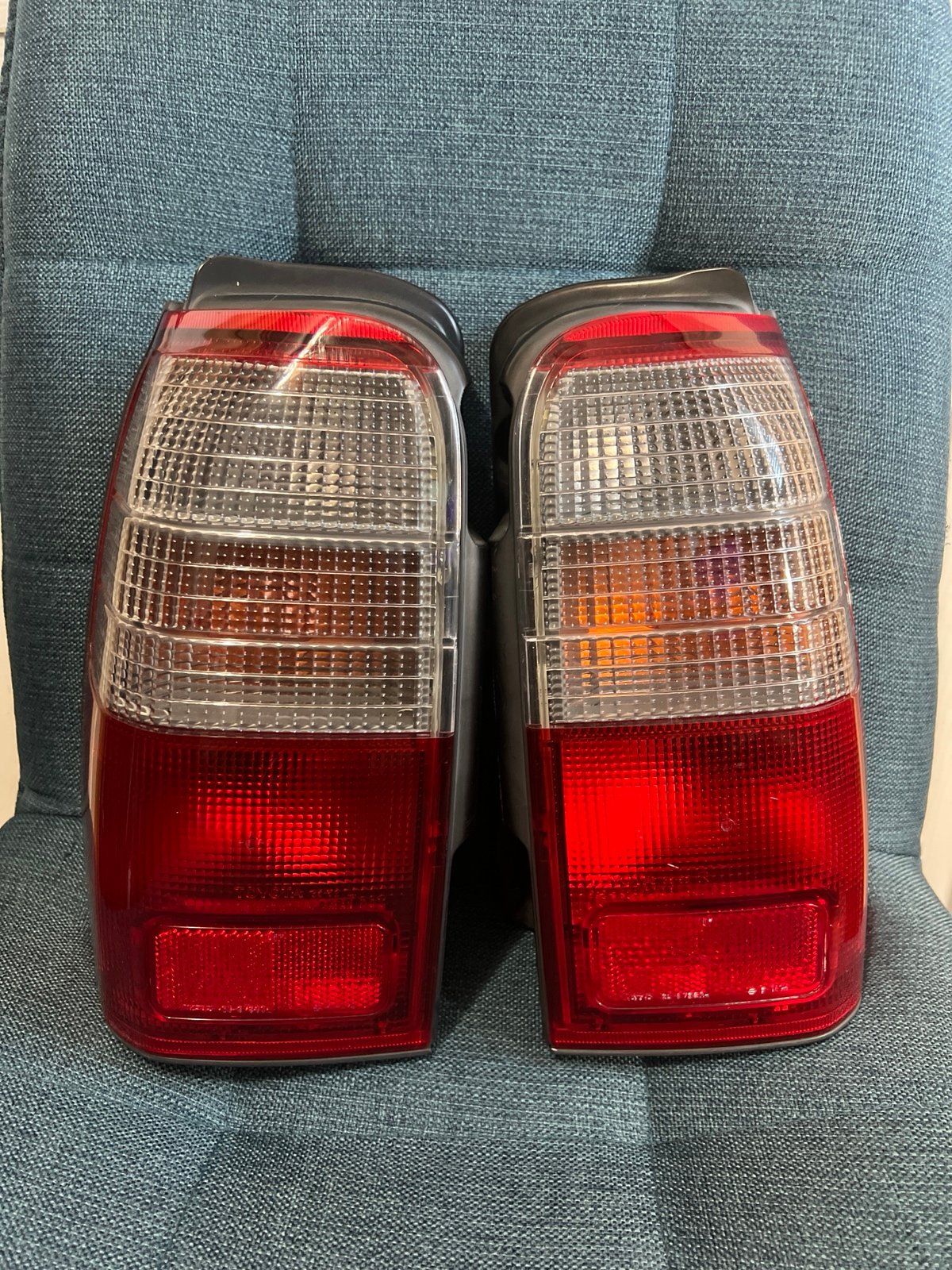 Toyota 4Runner Hilux Surf RZN185W Genuine Left And Right Tail Light Set OEM JDM