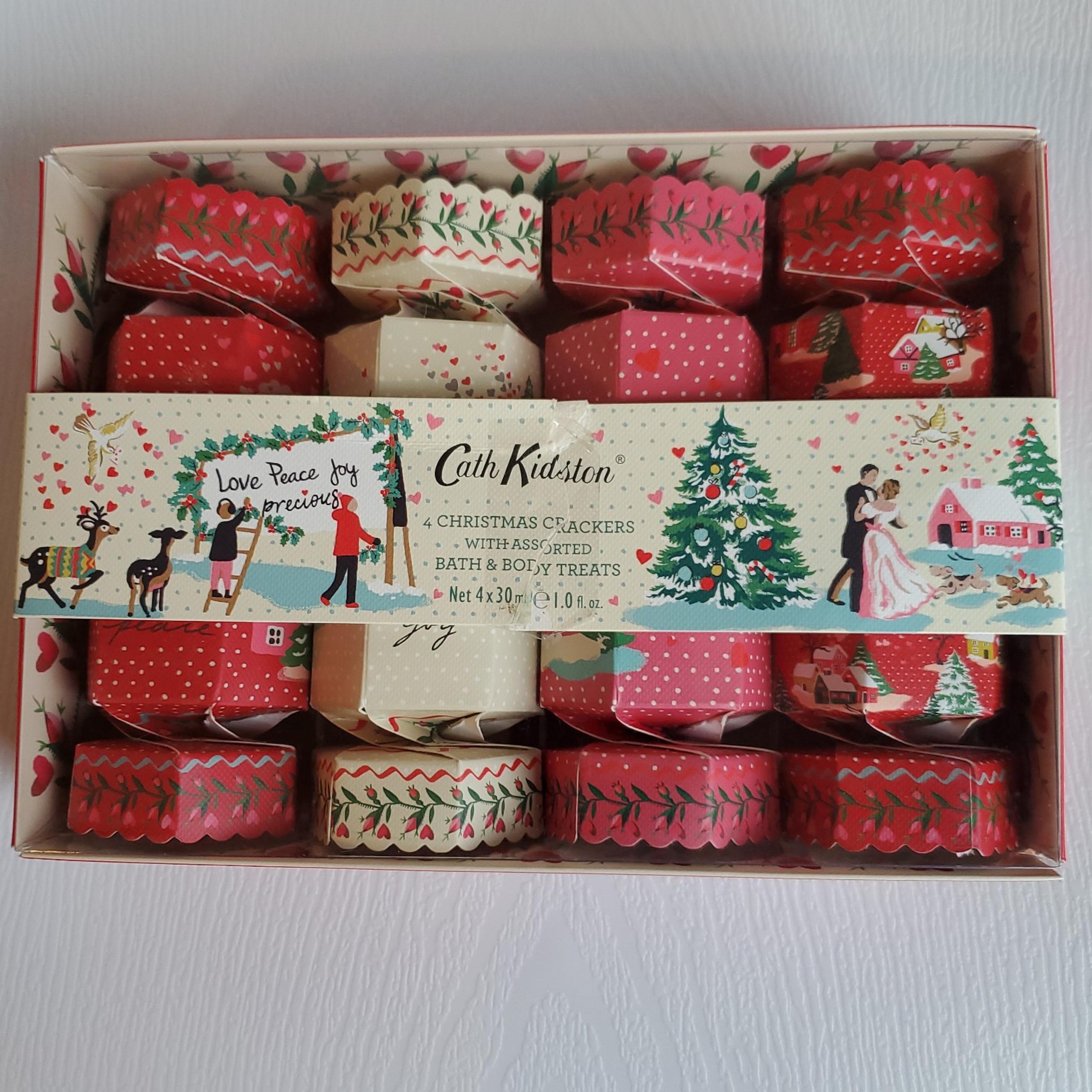 NIB Cath Kidston Shine Bright 4pc Christmas Crackers with 1 fl oz Body Wash