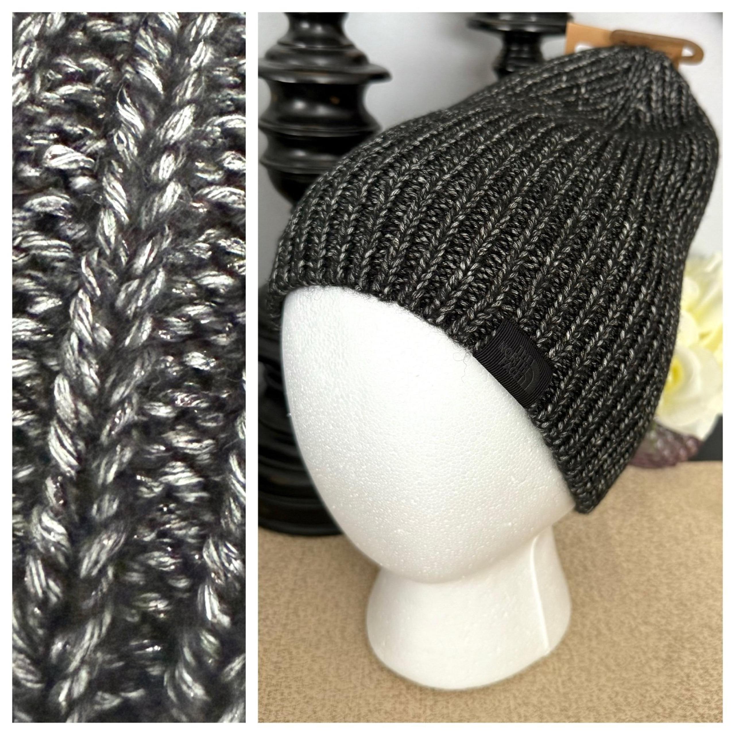NWT The North Face Women’s Metallic Knit Beanie Hat