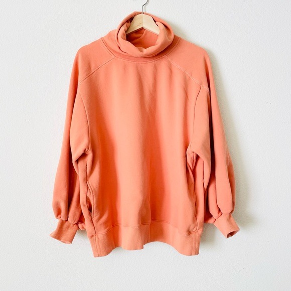 Lit Activewear SMALL Whisper oversized sweatshirt