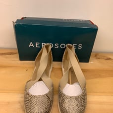 NIB Aerosoles Bedford -Tan Snake CRISS X