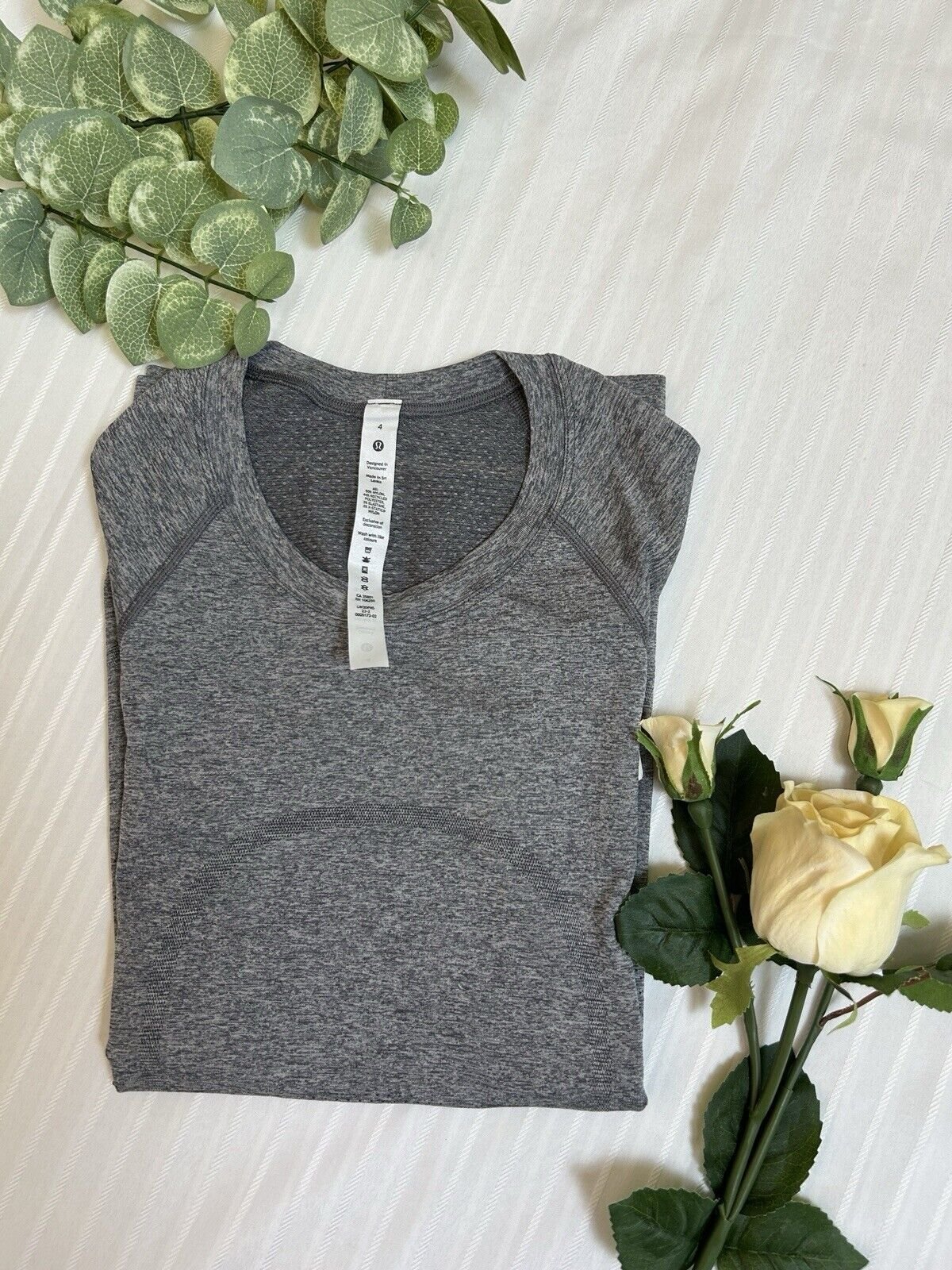 NWT68 Lululemon Swiftly Tech SS 2.0 - SLTE Gray - Size 4
