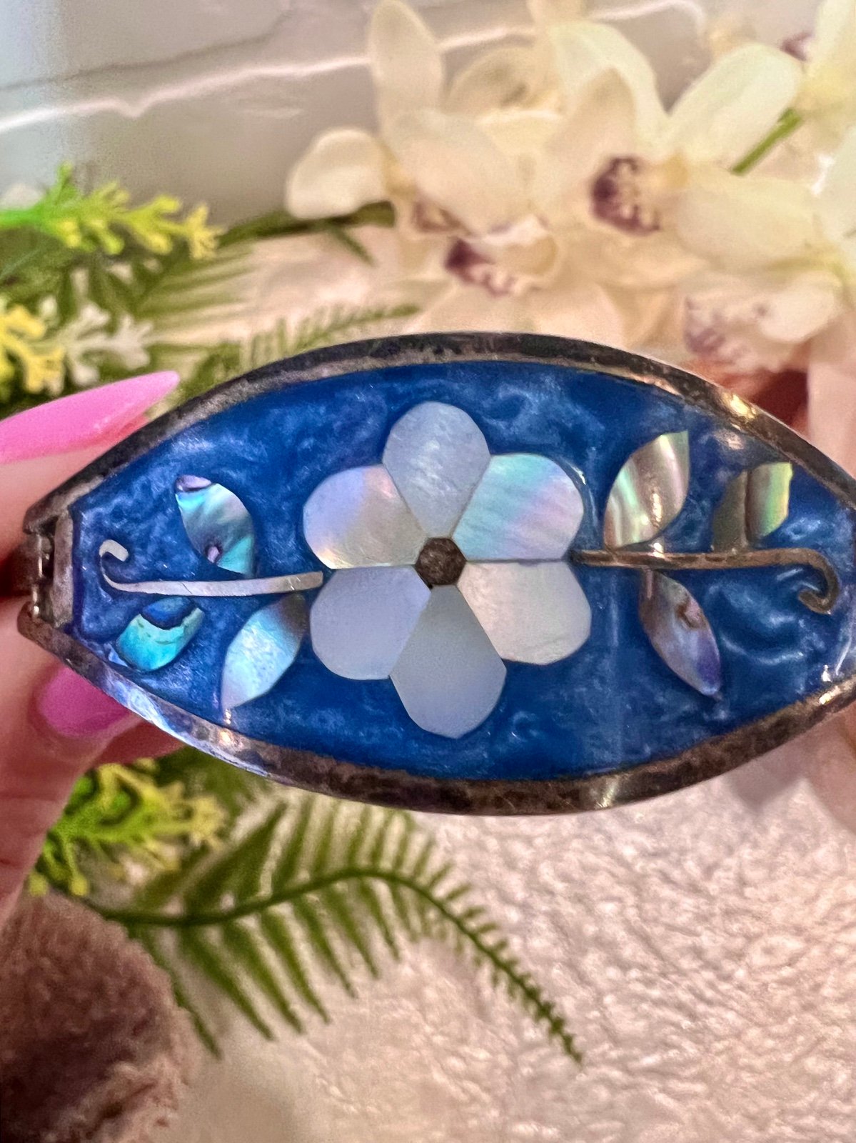 Vintage Taxco Mexico Inlaid Mother of Pearl & Abalone shell! Handmade bracelet