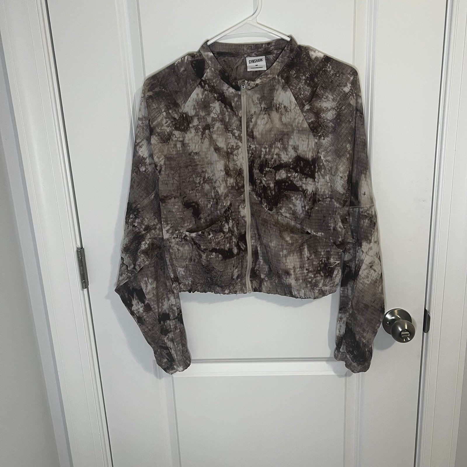 GymShark Elevate Woven Jacket Womens Size Medium Crop Zip Up Athletic Gymwear