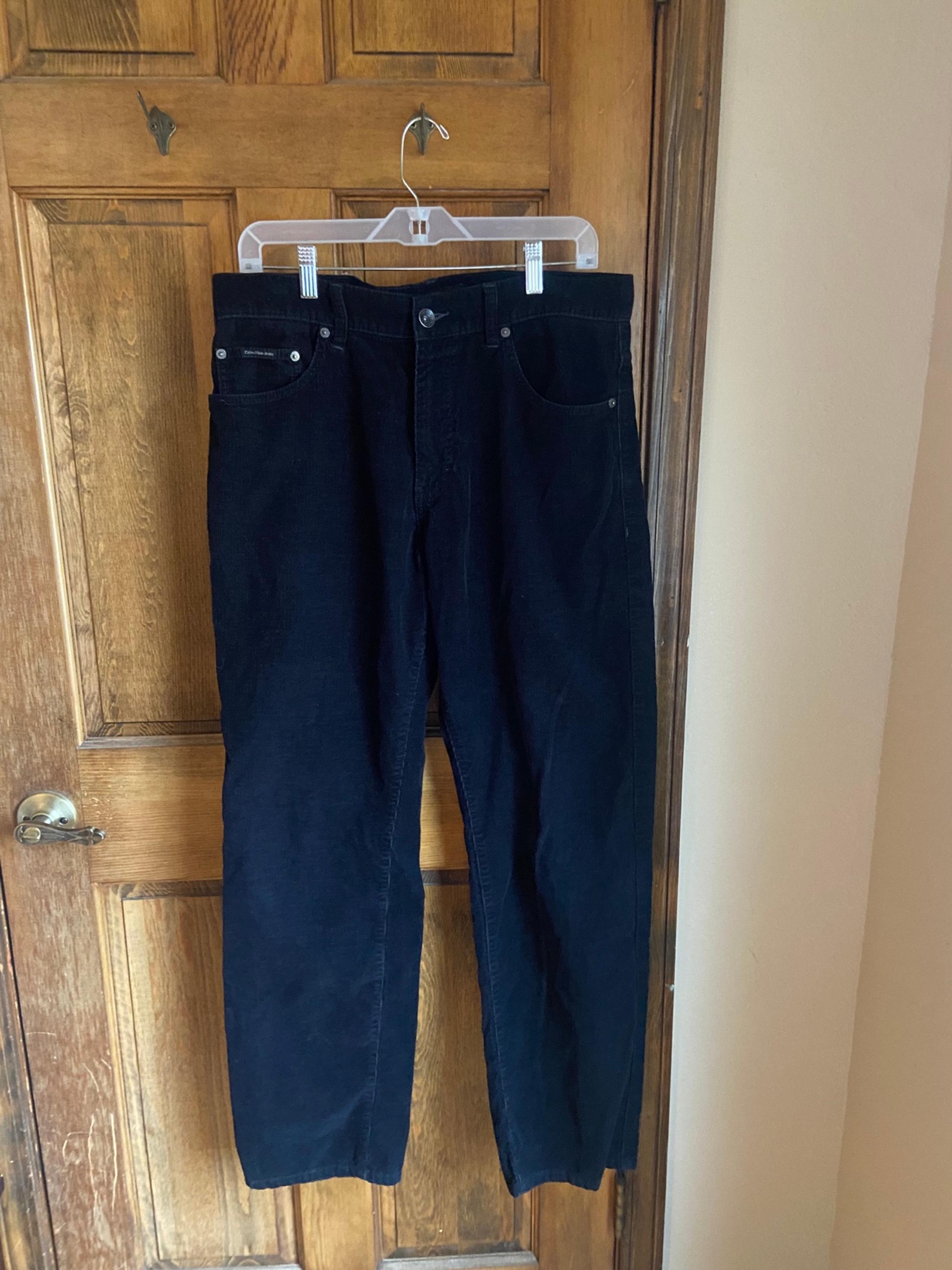 Calvin Klein women’s wide legged corduroy pants 34 inches
