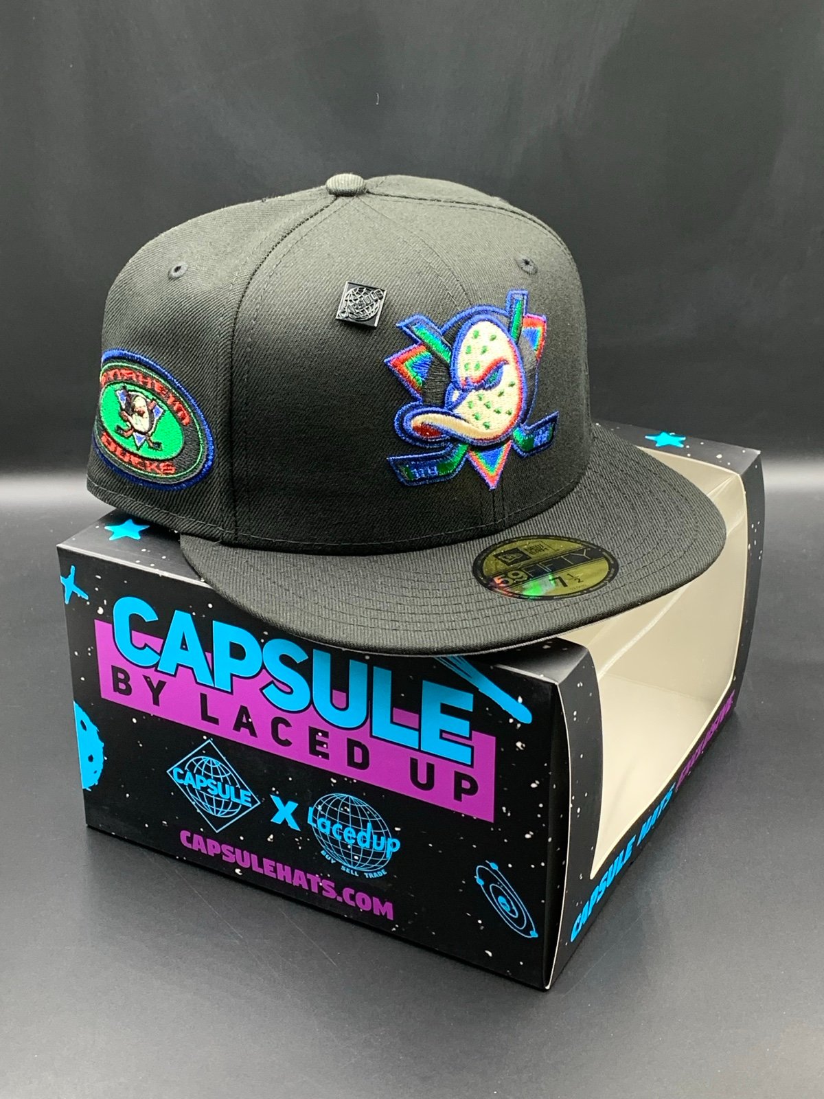 Anaheim Mighty Ducks Black Dome Metallic Blue/Red/Green 59Fifty Fitted 7 1/2