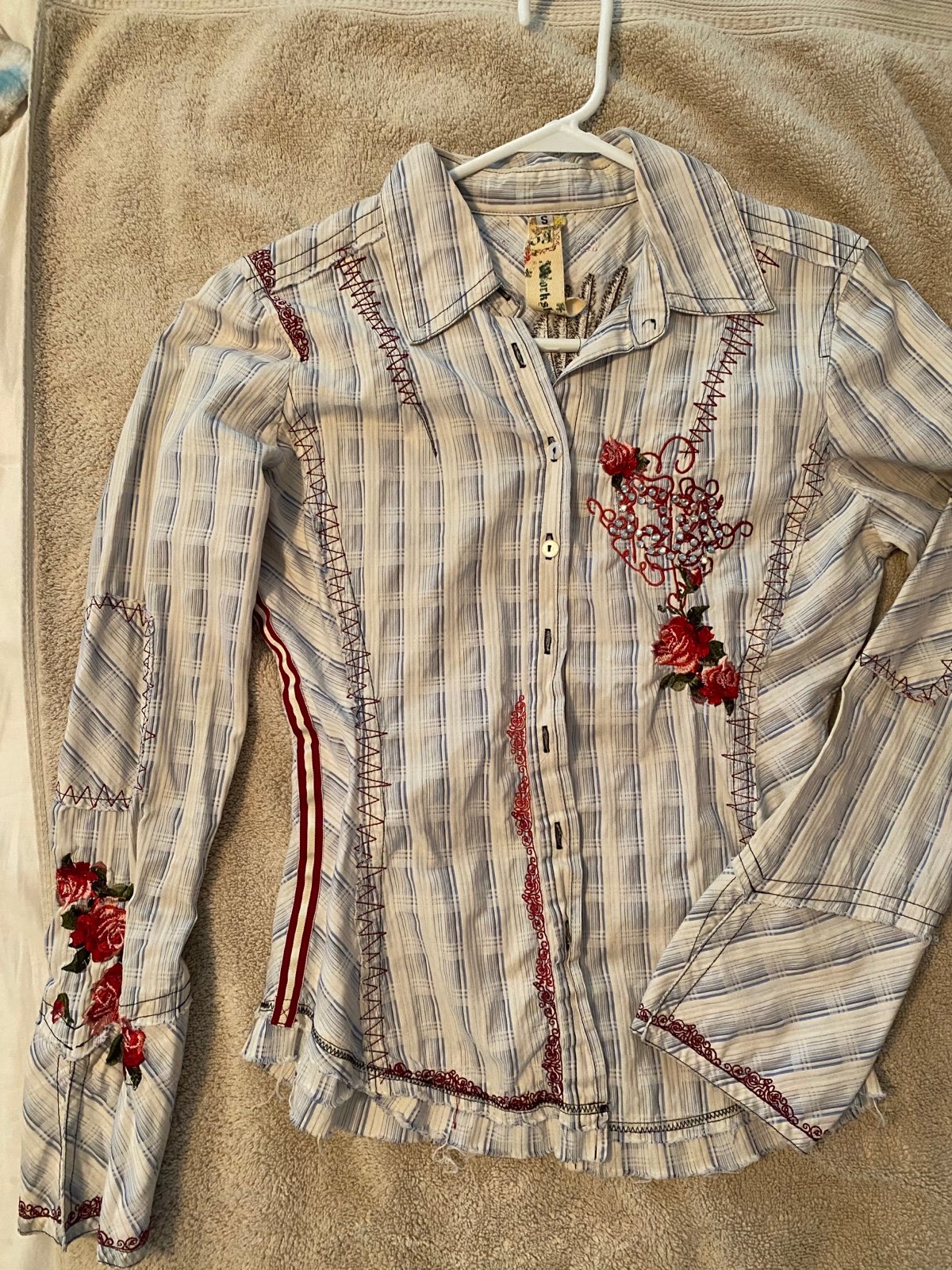 Embroidered Country Style collared shirt