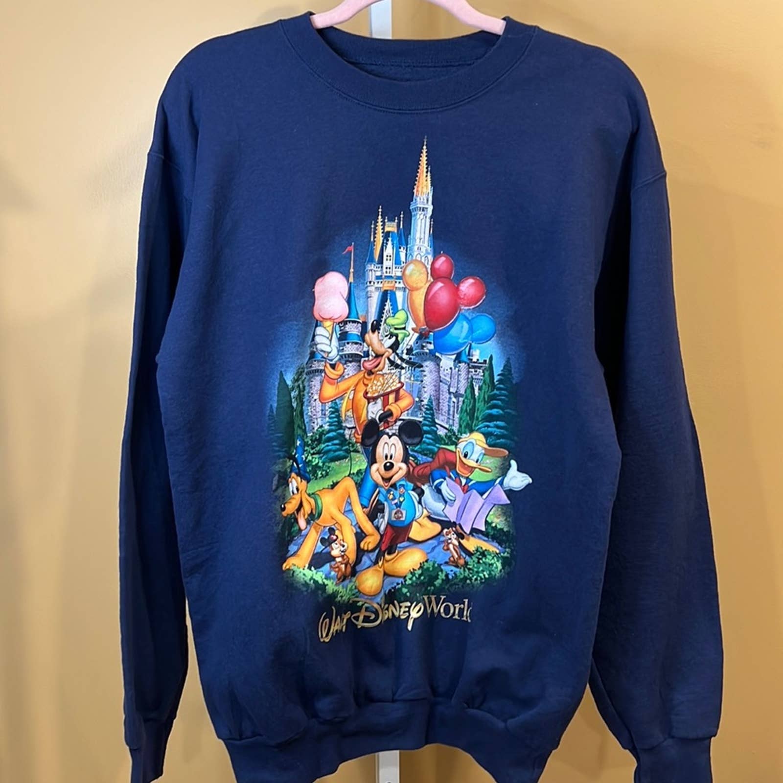 Vintage Disney Disneyland Disney World Resort Crewneck Sweatshirt Medium