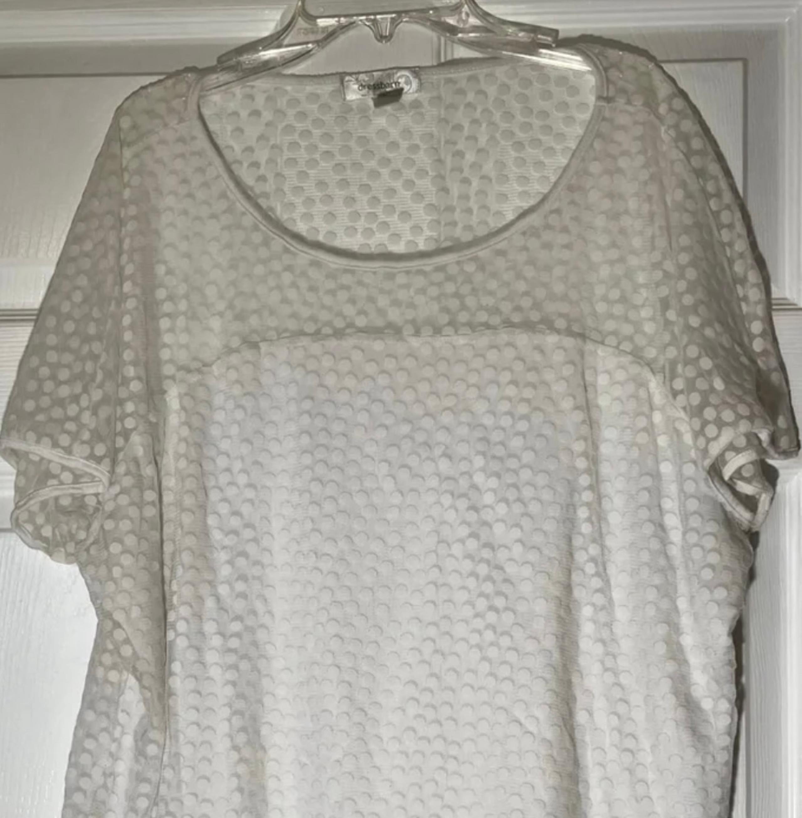 “Dressbarn” White Top