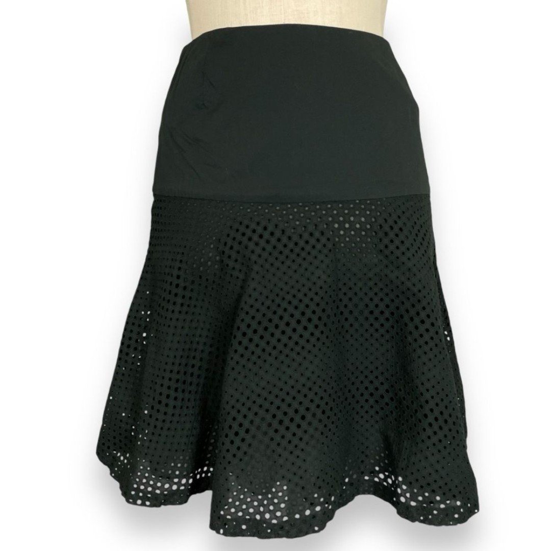 Akris Punto Skirt Eyelet Embroidery Lace Knee Length Cotton Size 8 Zip-Up Black