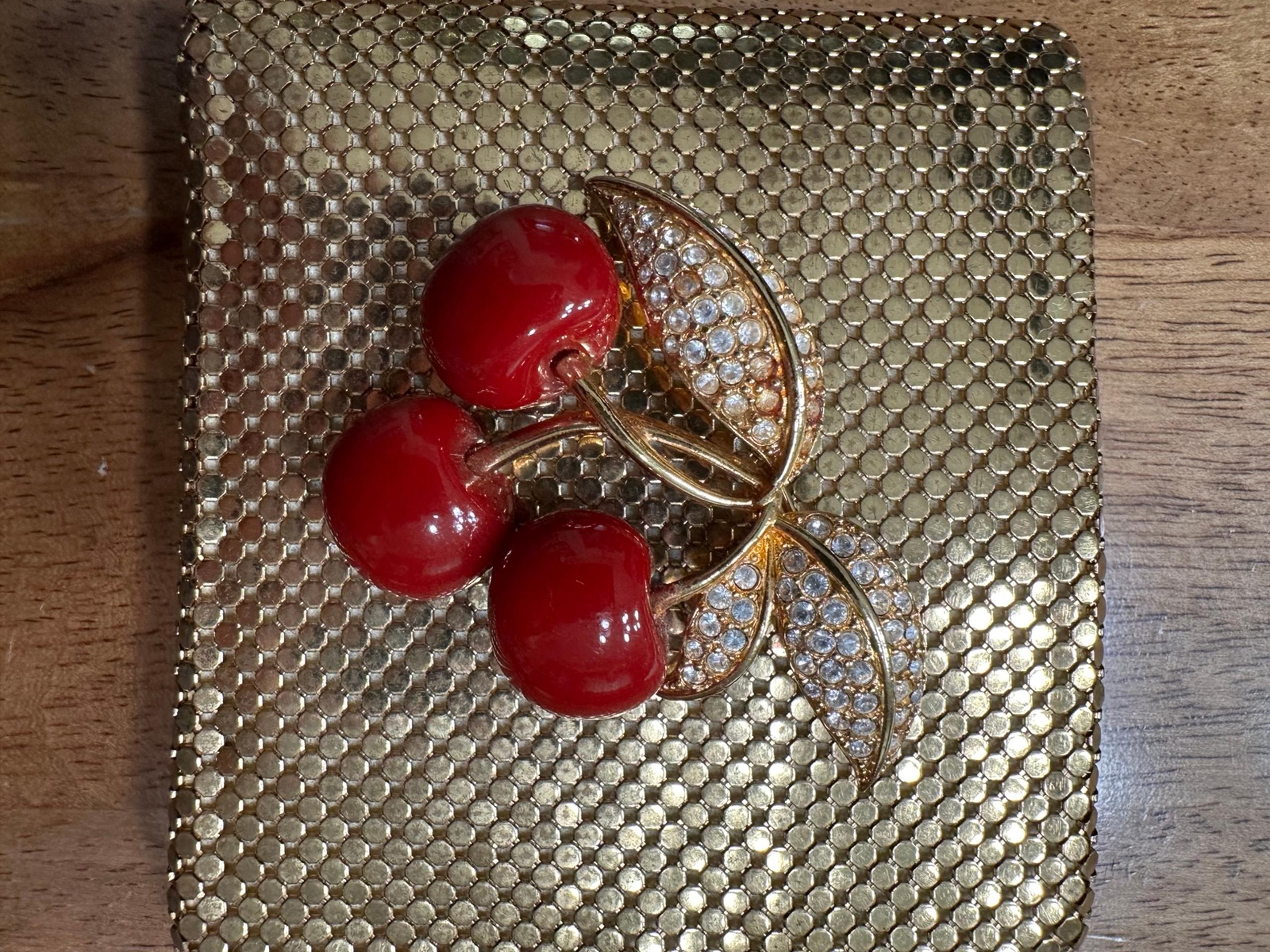 Joan Rivers brooch
