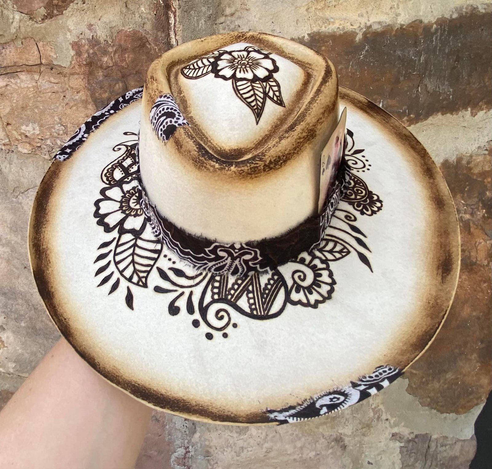 SOLD PLEASE READ DESCRIPTION Lack of color Hand Burned hat Sz Small