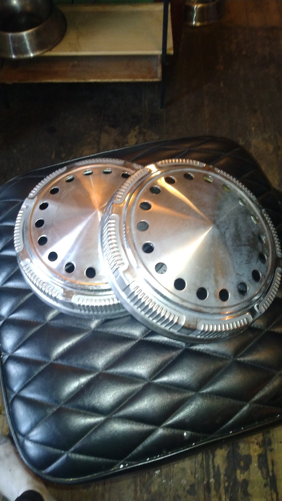 Chrysler Dodge Plymouth Police Dog Dish Hub Cap.