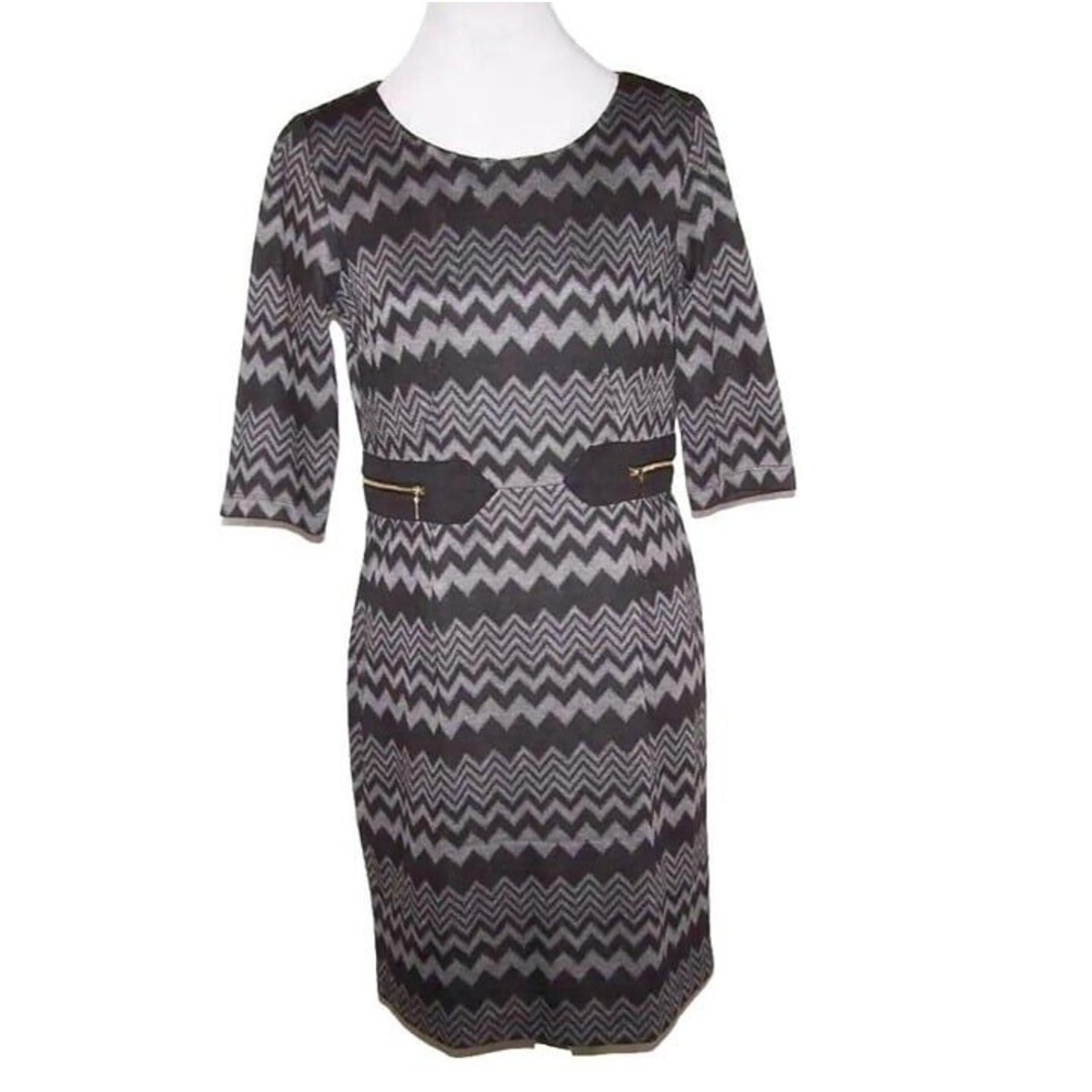 Emma & Michele Dress Chevron Print Black Gray Stretch Sheath Elbow Sleeves 8 NEW