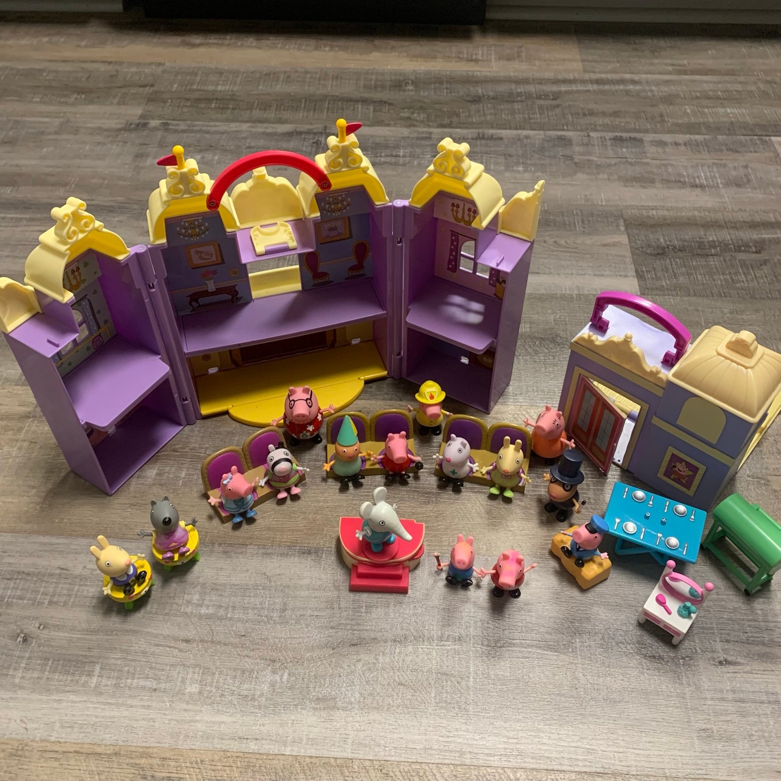 Peppa Pig And Friends Carry Case Playhouse Figures Furniture Set 27 Pc Lot