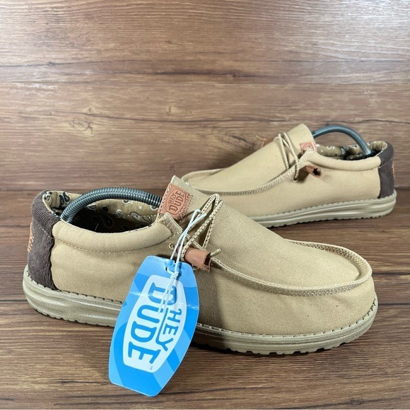 NEW HEY DUDE Wally Workwear Tan Slip-On Sneakers Men’s Size 10 Shoes