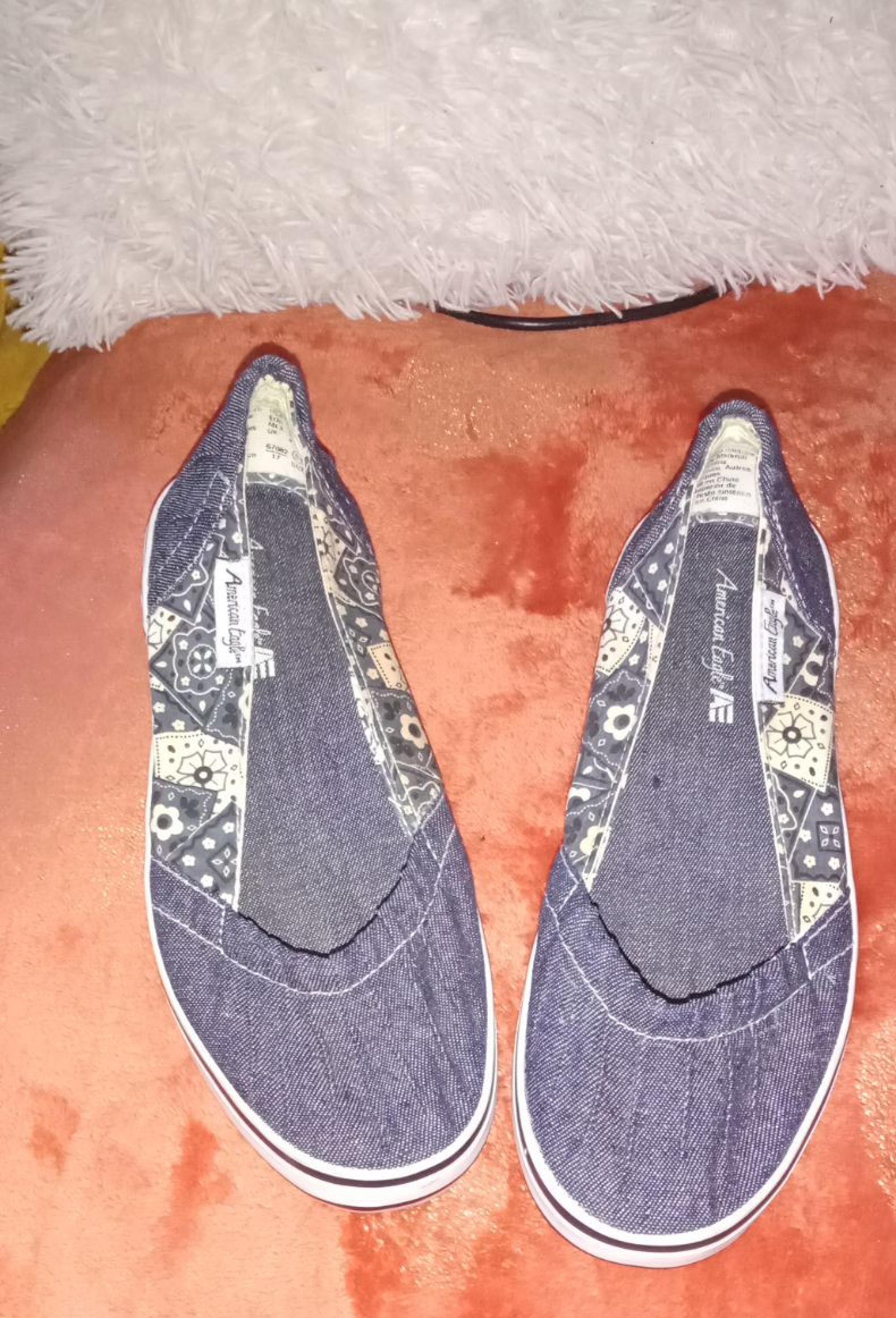 American Eagle canvas slip ons shoes