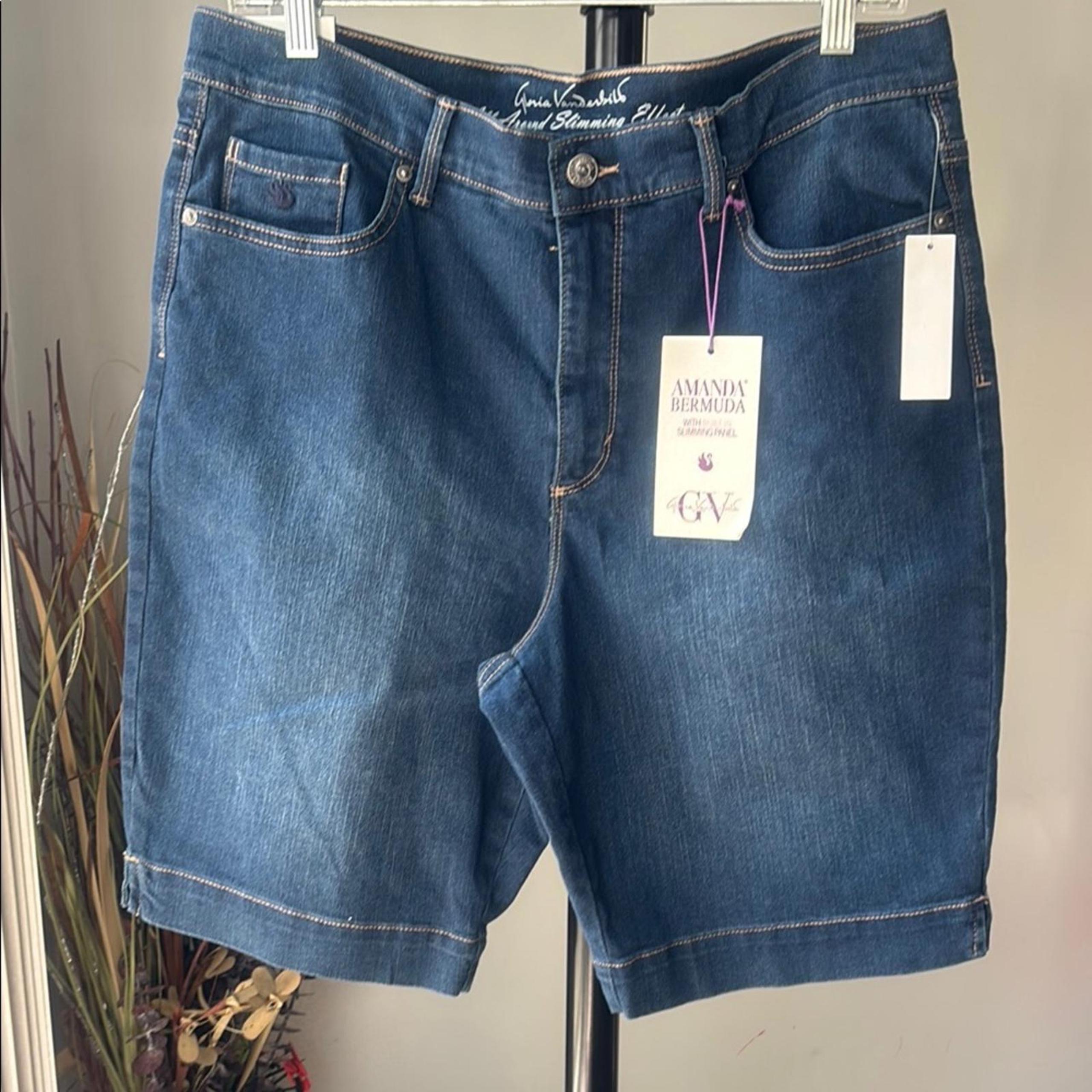 Gloria Vanderbilt Women's Bermuda Shorts - Slimming Fit - Size 14P - New