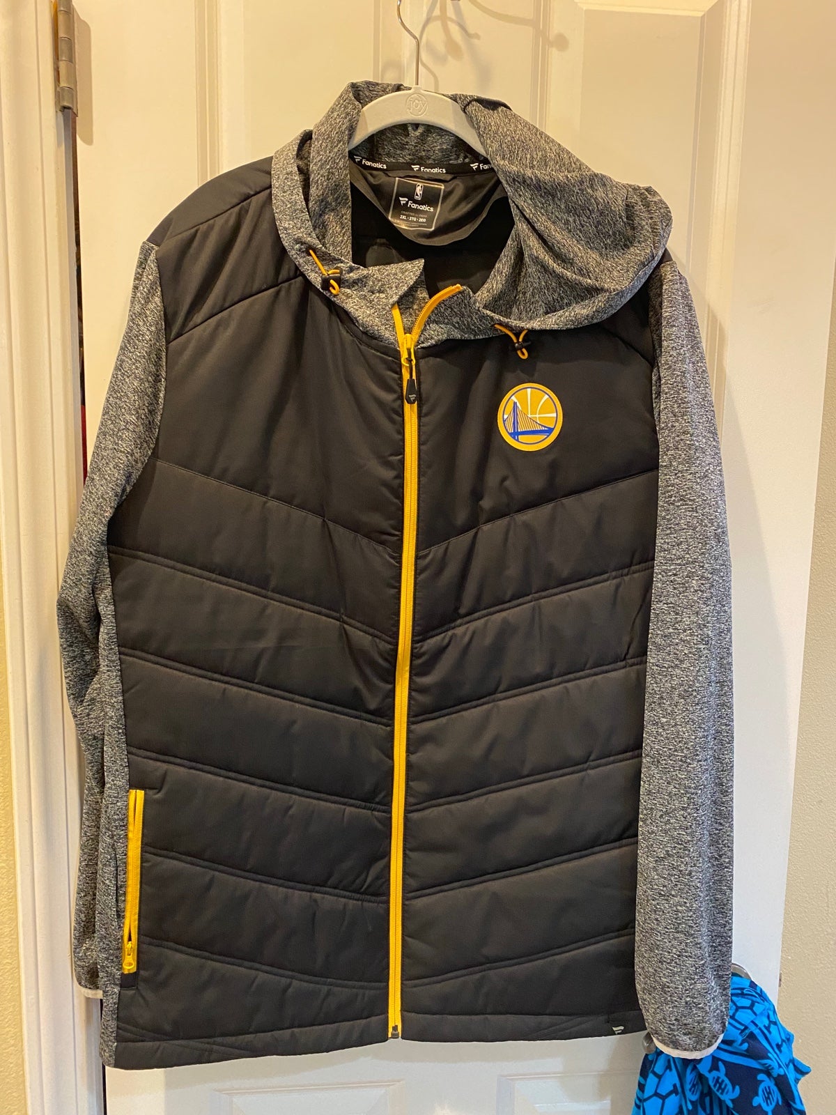 Men's Fanatics Branded Black/Heathered Gray Golden State Warriors Static Insulat