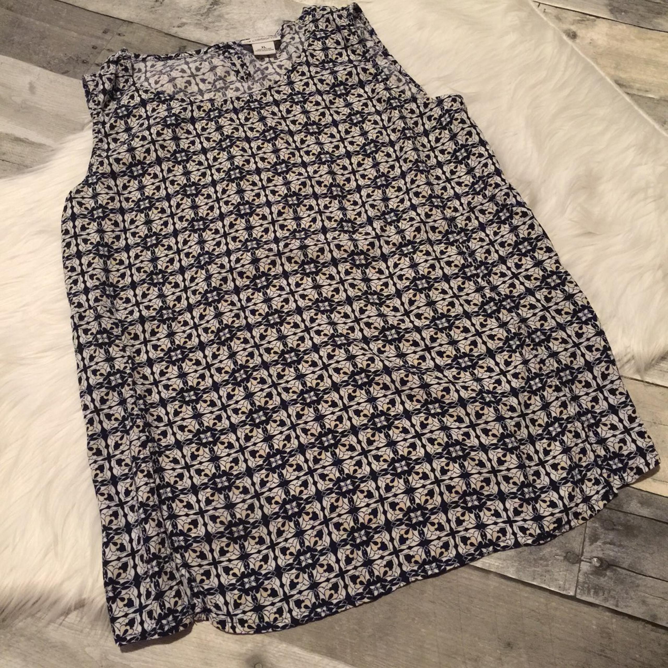 Liz Claiborne Tank Top Size XL
